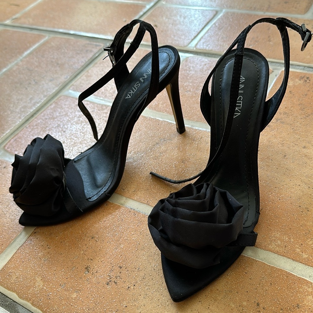 Black floral front high heel sandal